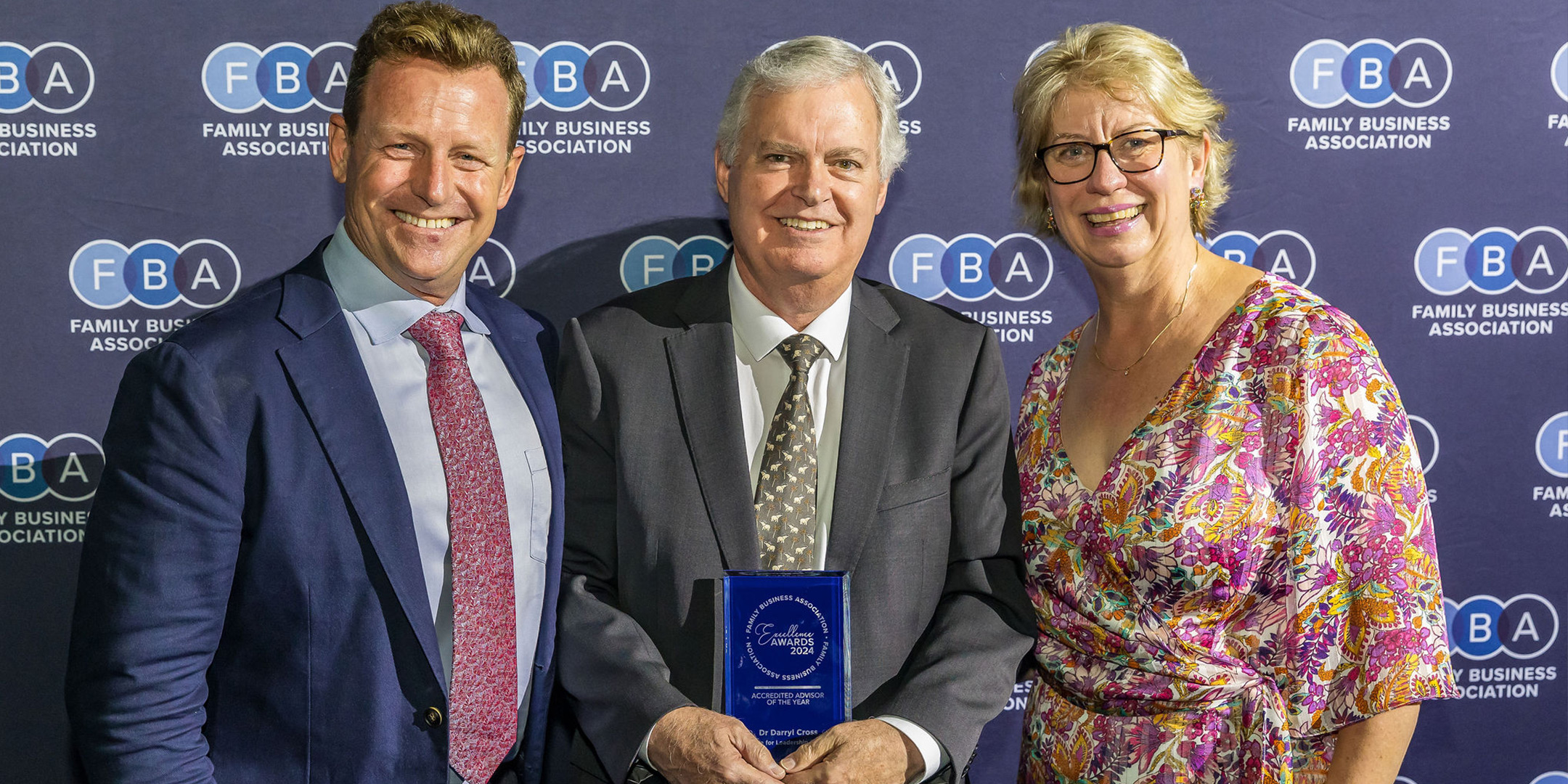 Darryl Cross receiving 2024 accredited advisor of the year award from family business australia